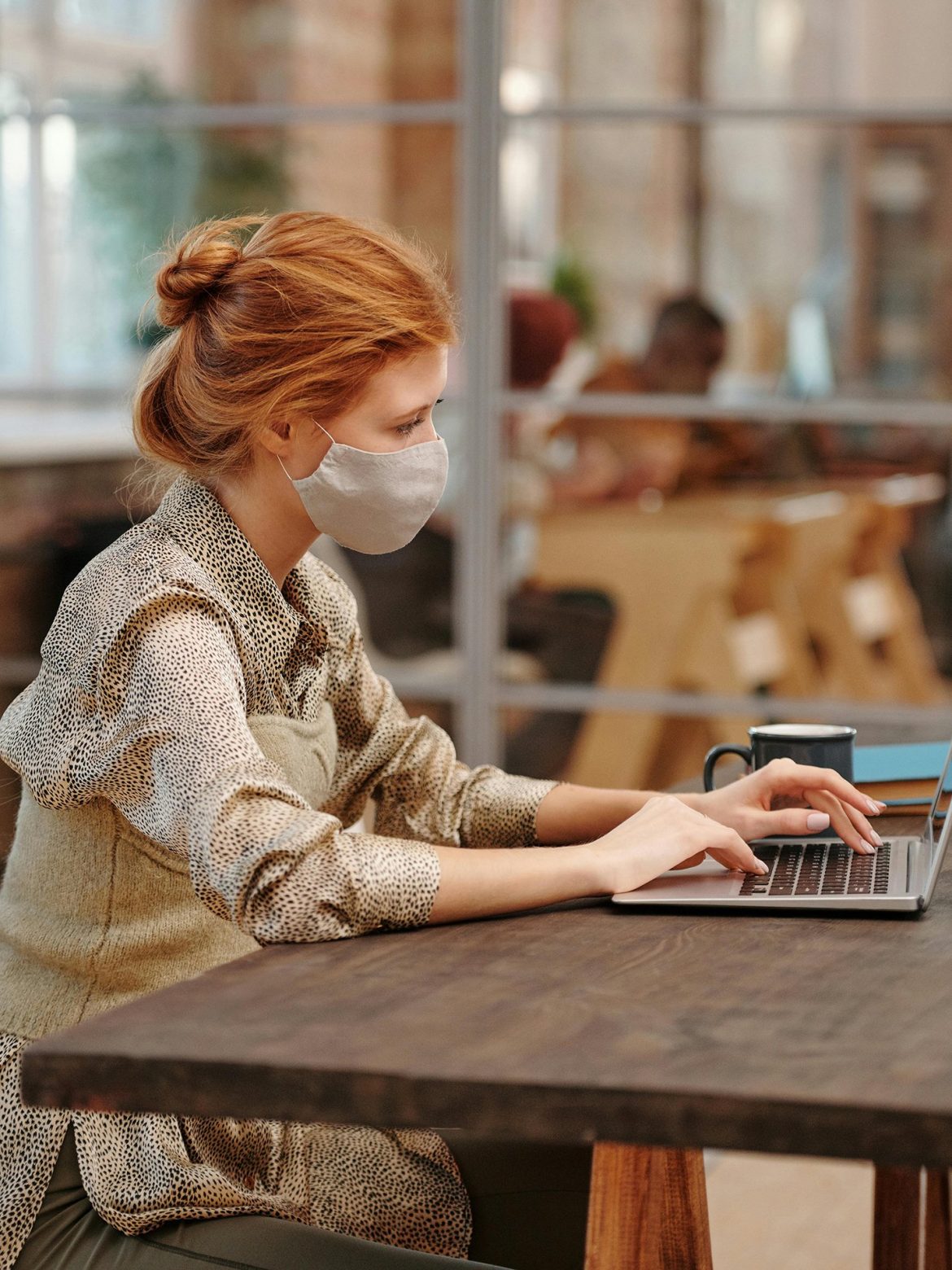 pexels-diva-plavalaguna-6150080